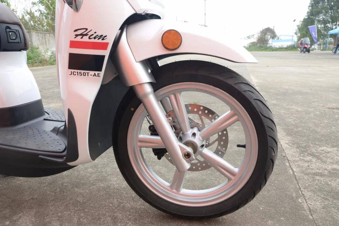 真香!19980元金城提拉米苏150都市版新品发布