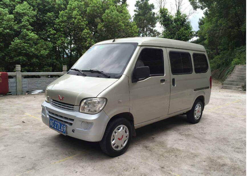 年审新规来了,9座以下车辆享受6年免检啦!面包车司机:我们怎么办