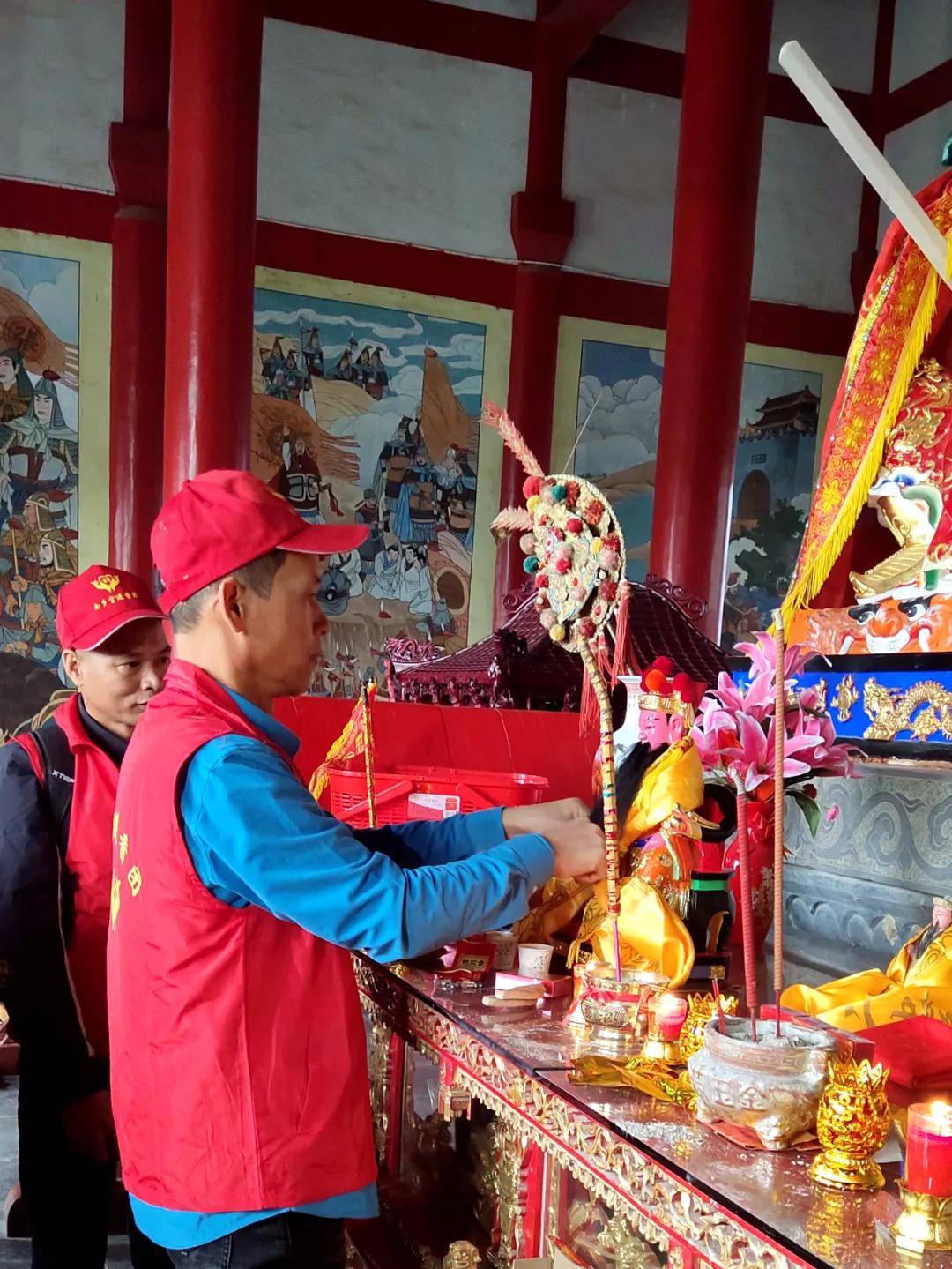 福建泉州市惠安縣輞川鎮覲香團拜謁商丘張巡祠