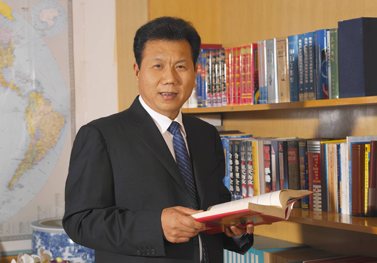 三河市汇福粮油集团有限公司董事长)公开资料显示,王东海,1964年出生