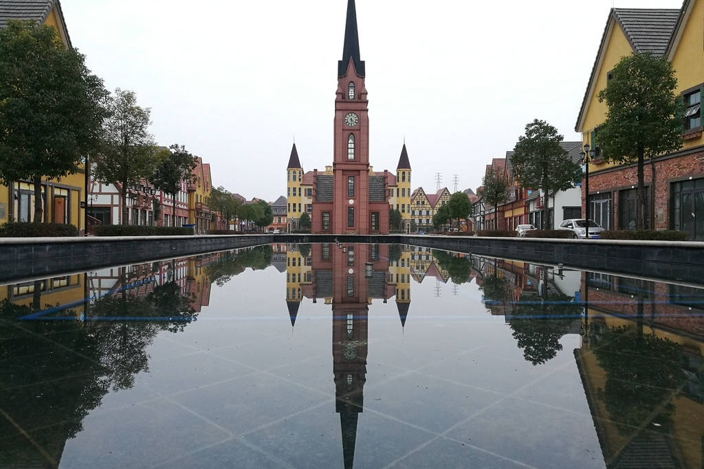 成都最美的欧洲小镇,投入50亿巨资打造,如今游客稀少