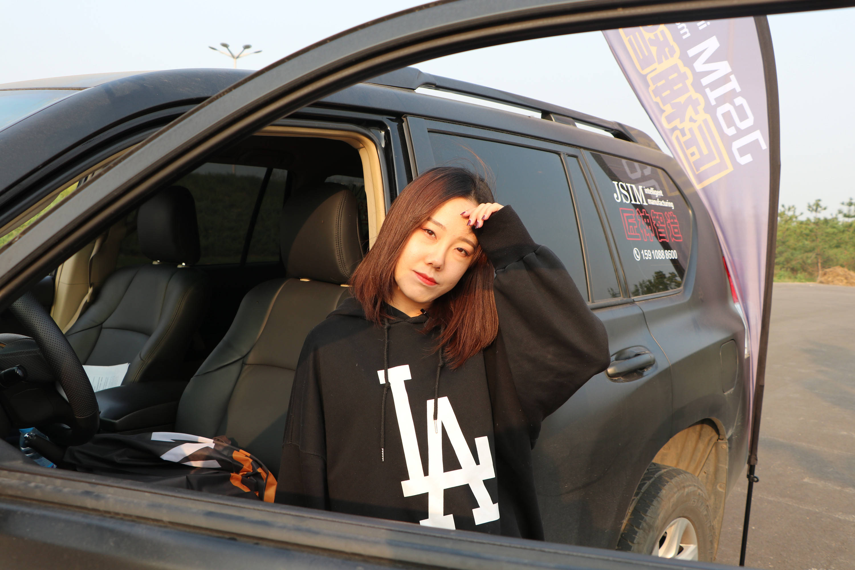 解读女司机开普拉多2700,享受极致动力,霸道走起.