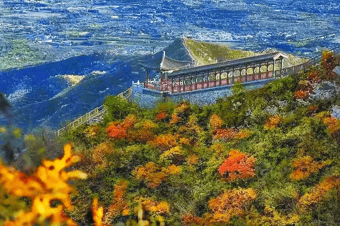 距离城区仅30公里,去北京西南第一崇山,登山赏红叶,秋美醉其中