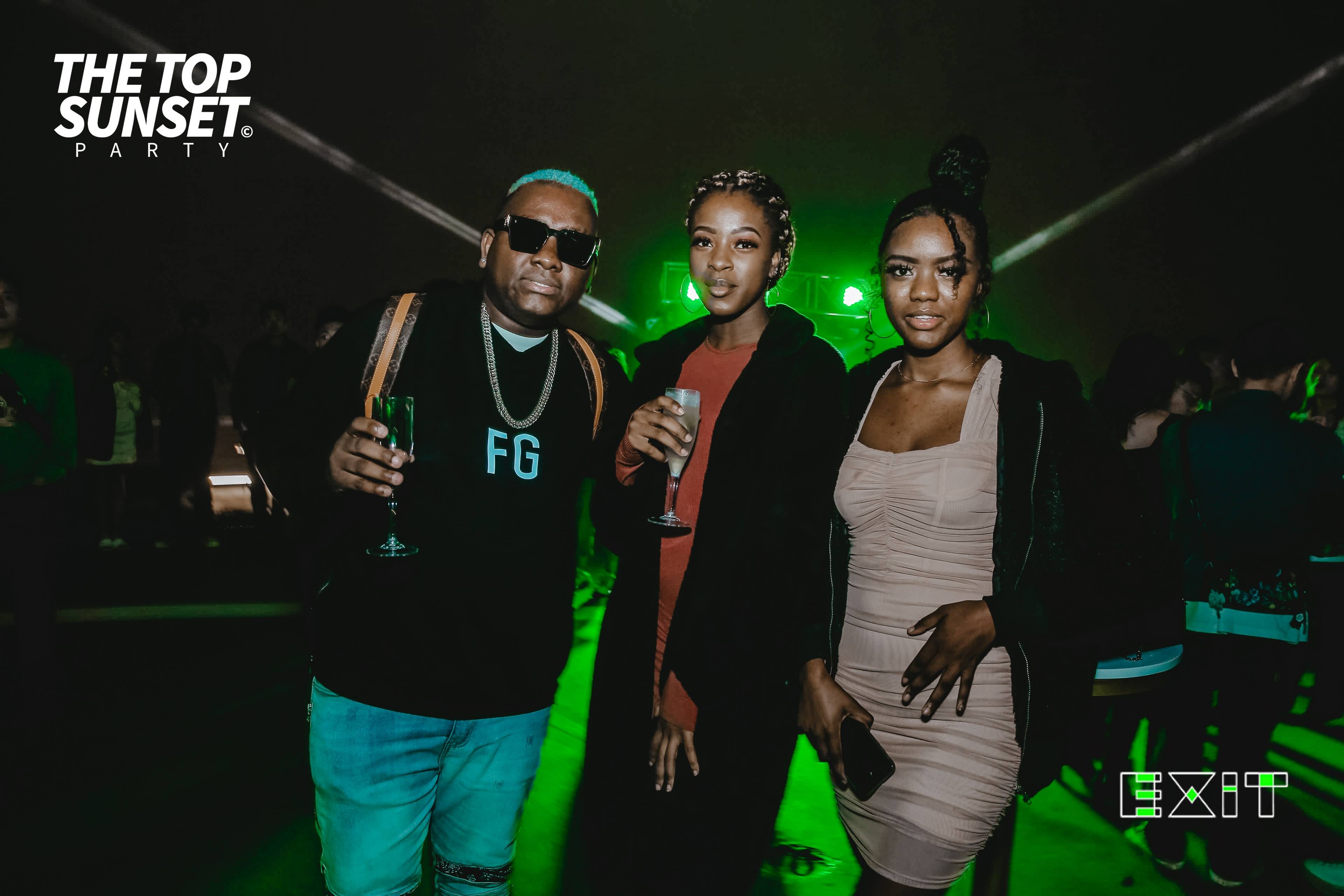 亚洲最高停机坪派对在452米高空蹦迪是什么感觉