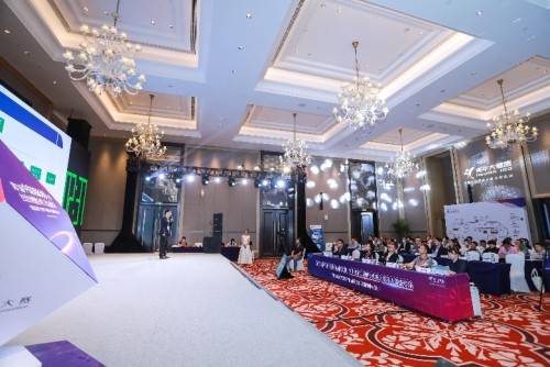 夏鼎投资董事长叶锋,达晨创投董事总经理李江峰,美年大健康副总裁