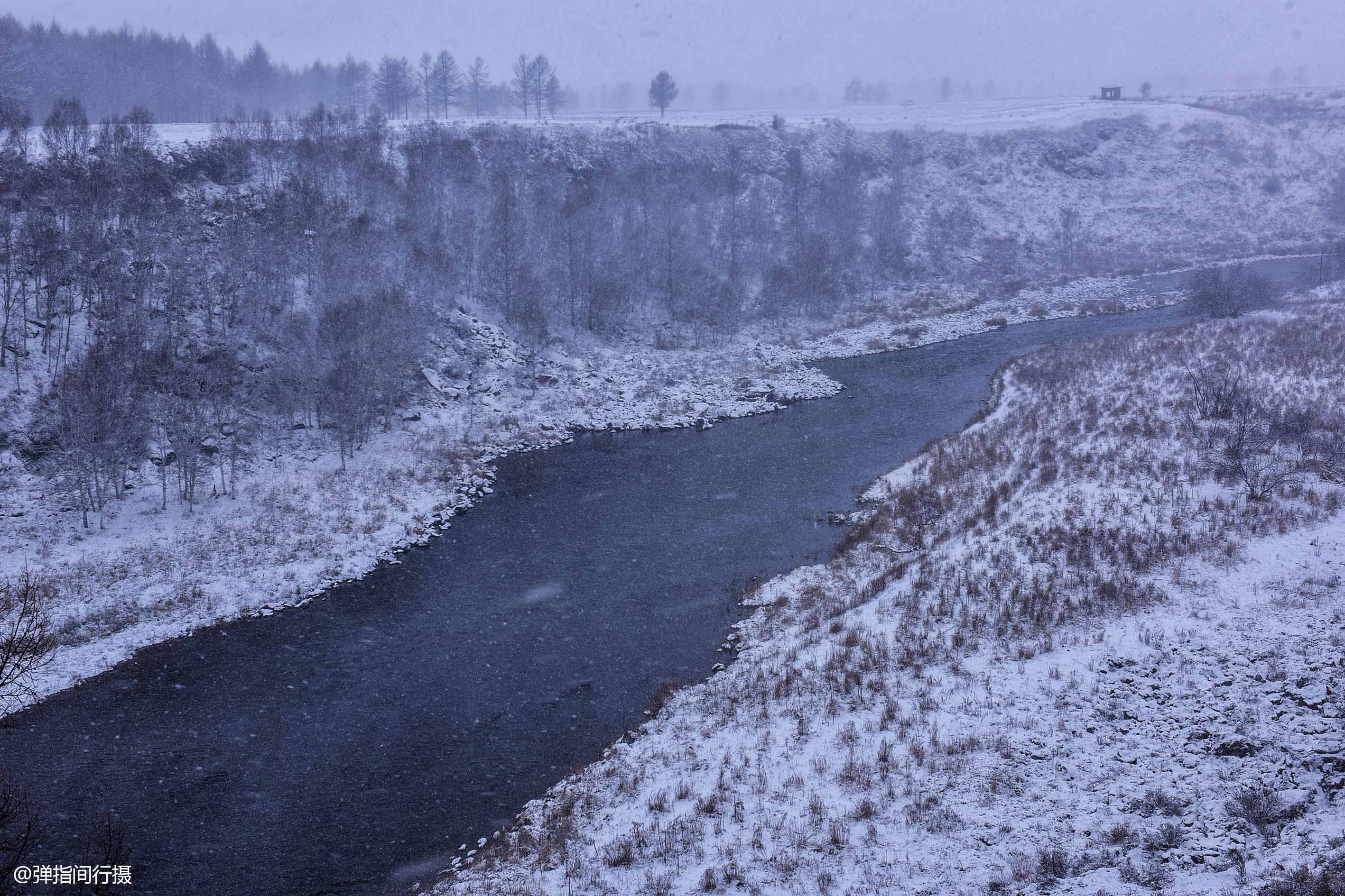 南方游客第一次去内蒙古阿尔山,偶遇初冬一场雪,大地美成了仙境