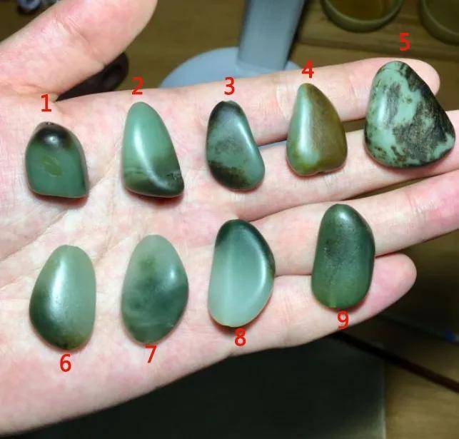 我撿到了一塊玉，快幫我看看值多少錢？