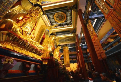 在五祖寺中,最推荐的便是四大殿,来这里必看,特别是其中的麻城殿,真身