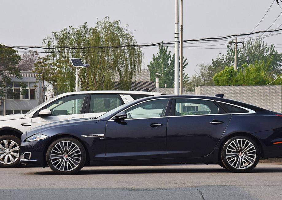 品质不输奔驰s级,车长超5米2 3.0tv6引擎,零百5.9s_猎豹