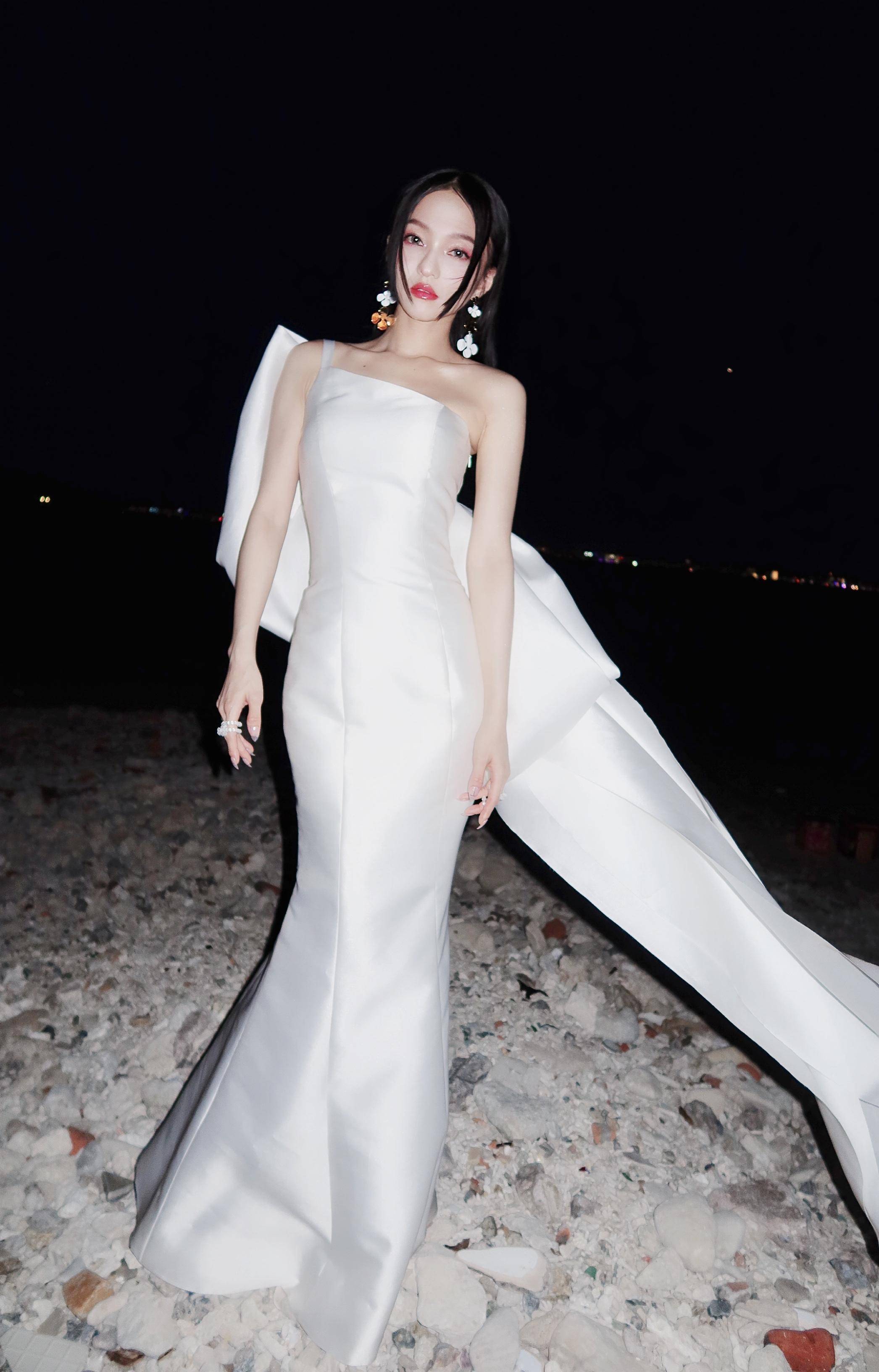 完美的夏天热力开唱张韶涵和小学生合唱隐形的翅膀