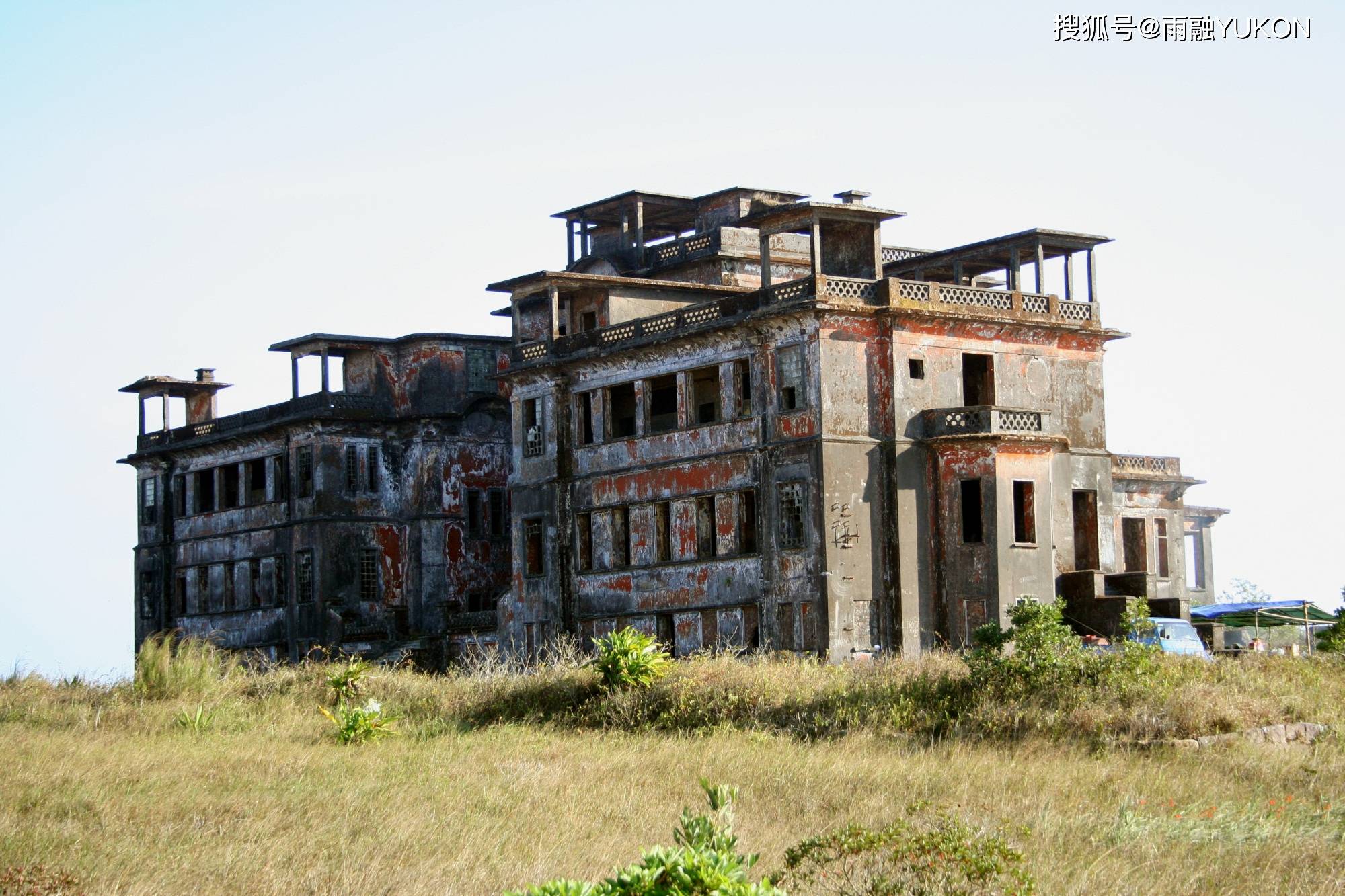 建设时丧生900人的度假区工期内平均每月丧生100人现已是鬼城