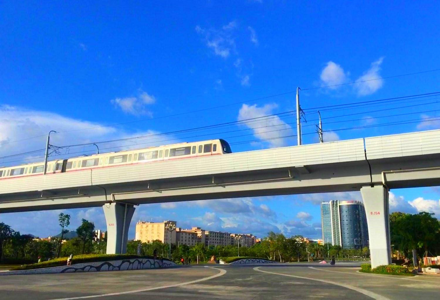 苏州正在建设的一条地铁线,沿途设34个站点,串联多个景点