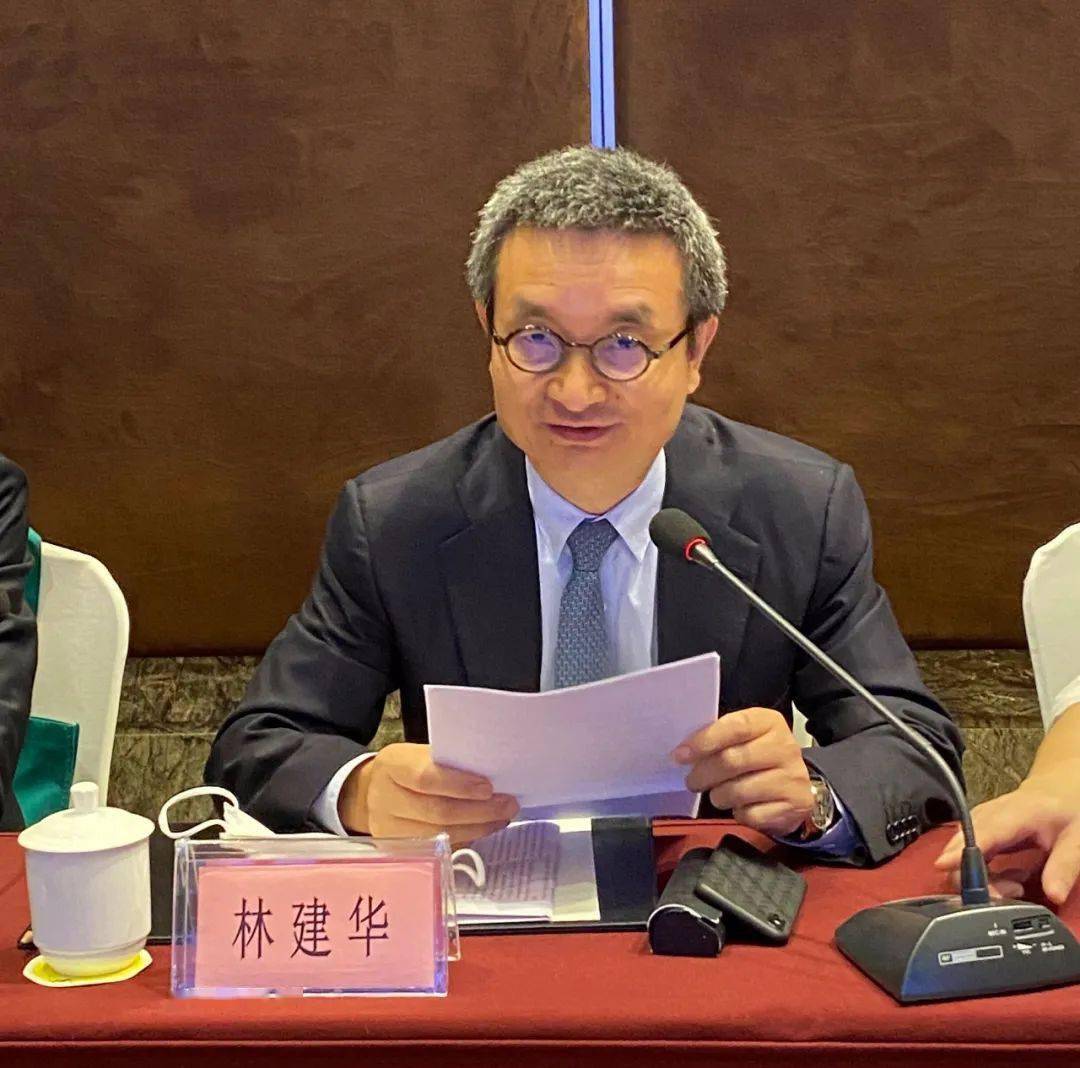 公开资料显示,林建华 1962年8月出生,现居住浙江杭州,现任杭州福斯特