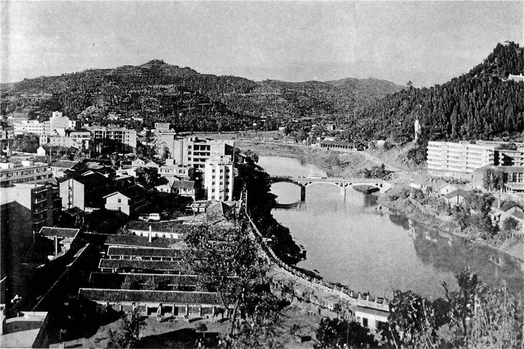 时空穿越点动手指一起看盐亭城市变迁