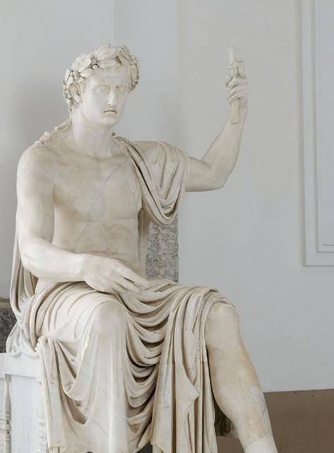 为巩固自己的统治地位屋大维采取了哪些手段来维护元首制度