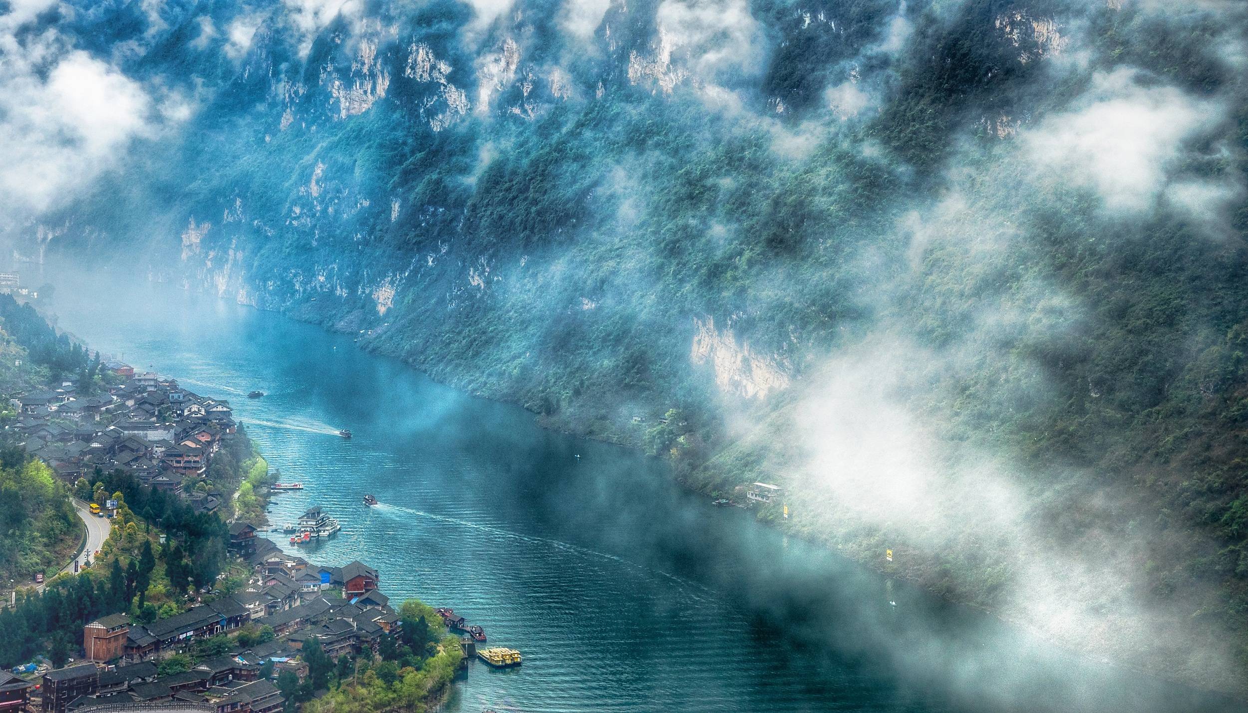 龚滩古镇开了第一家"镇级"美术馆,它就是吴冠中笔下的《乌江小镇》