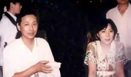 第一女主播杜宪，陈道明背后的传奇女人，美貌与才华并济_舅舅家