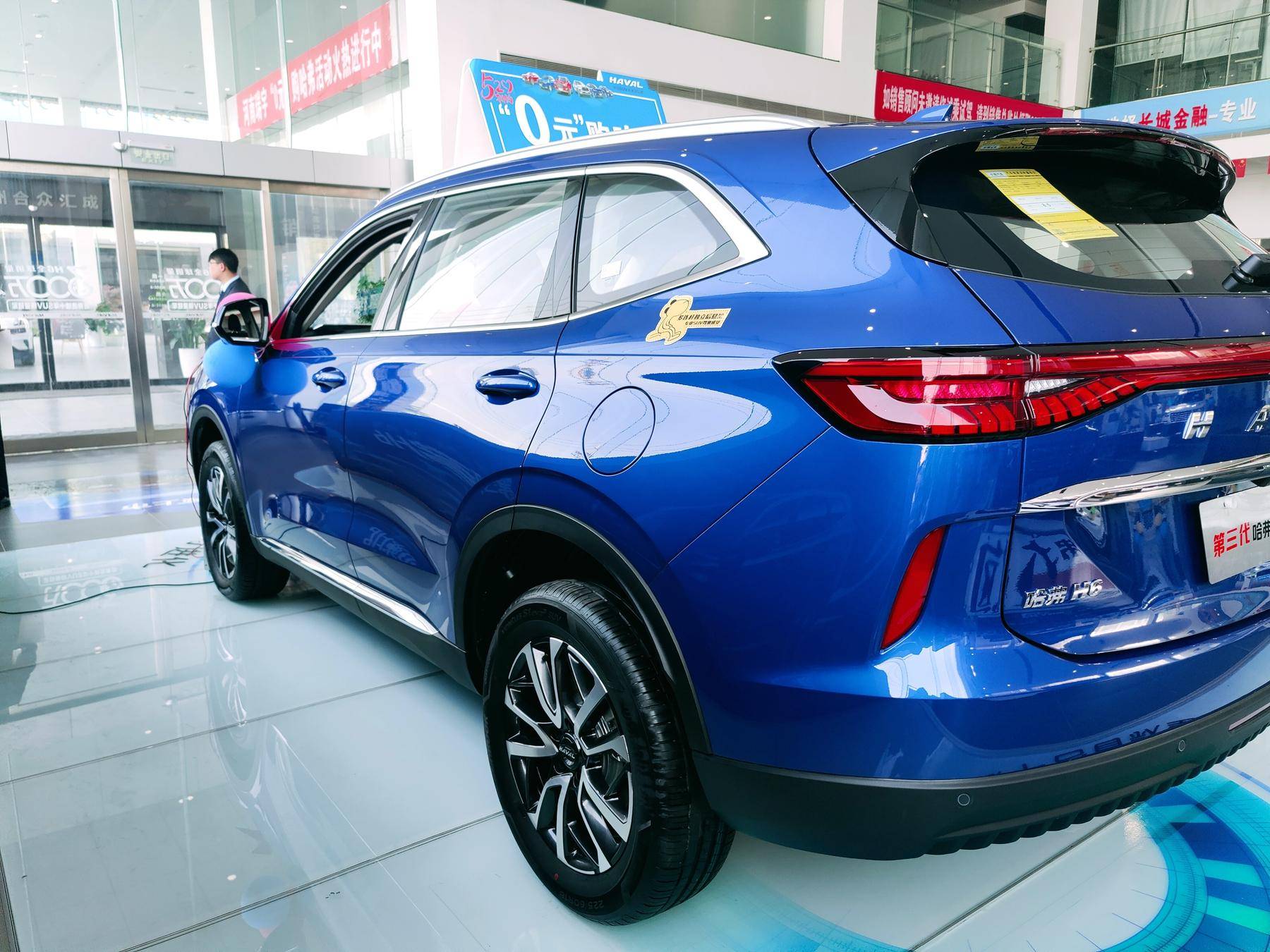 第三代哈弗h6到店实拍终于明白为何能月销2万台