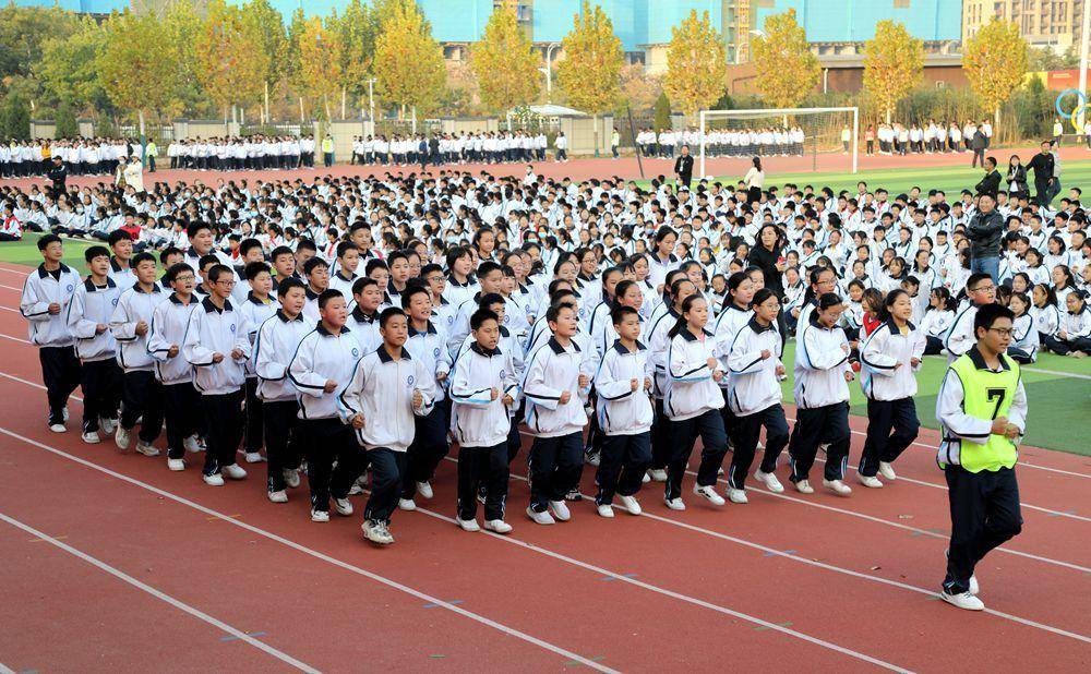 商丘市第一中学举行"最美大课间"跑操比赛