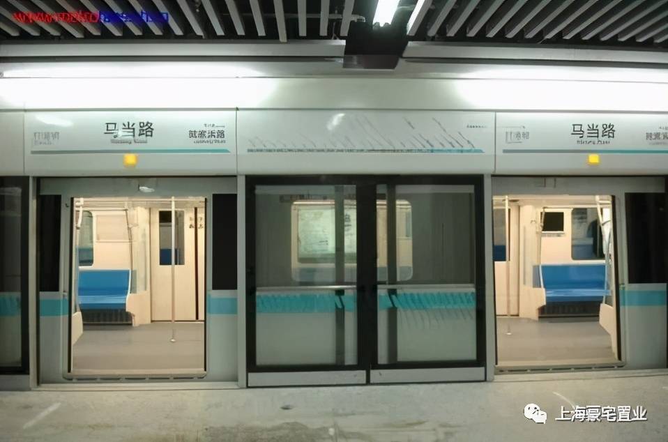 项目直线距离500米范围内有打浦桥,马当路地铁站,可方便换乘9号线和13