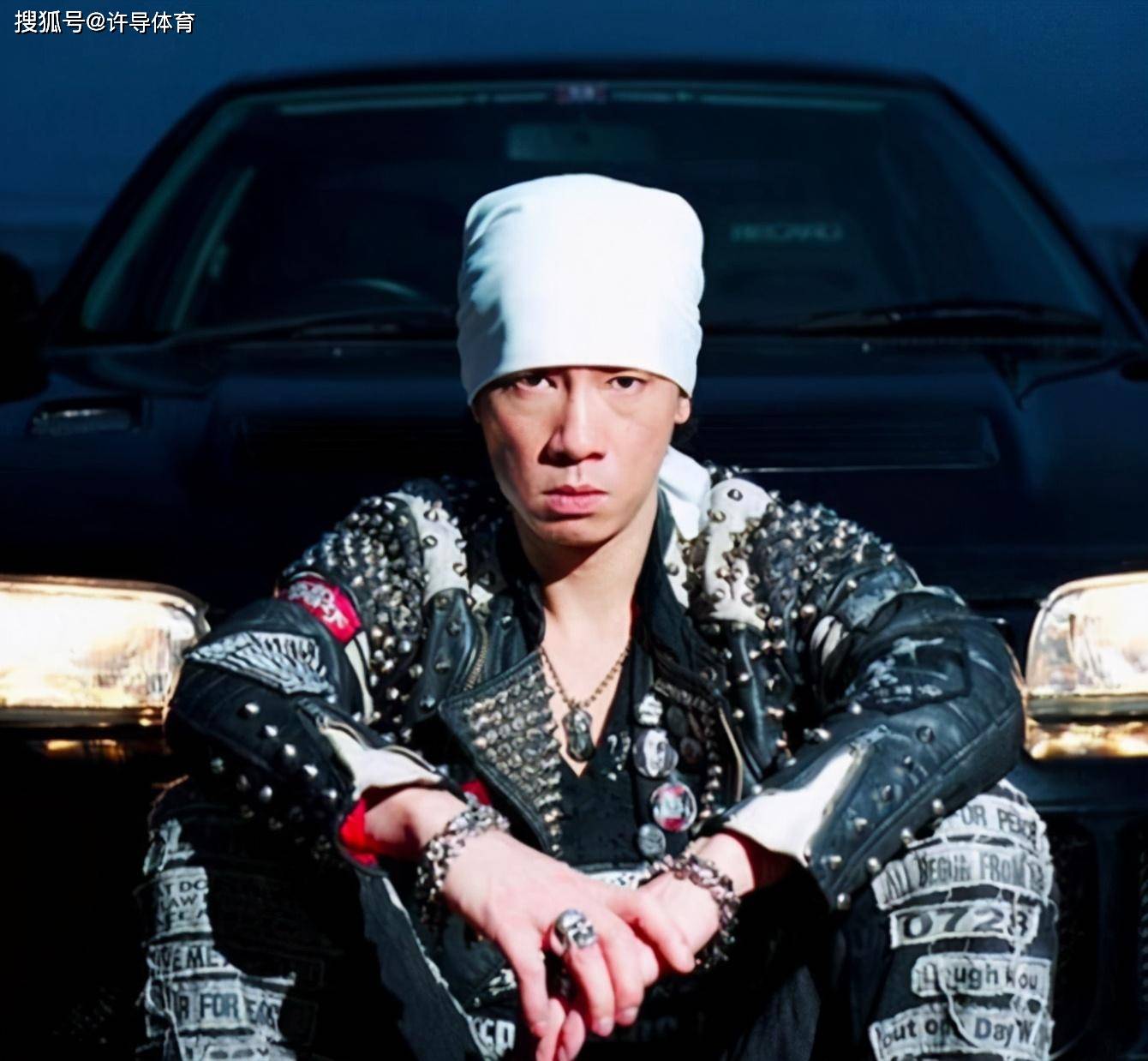 明星们的老照片,于谦结婚现场,刚出道的蒋勤勤,你都能认出来吗