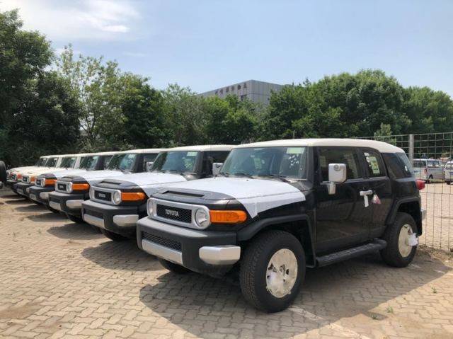 全新一代丰田fj酷路泽意想不到的豪华配置