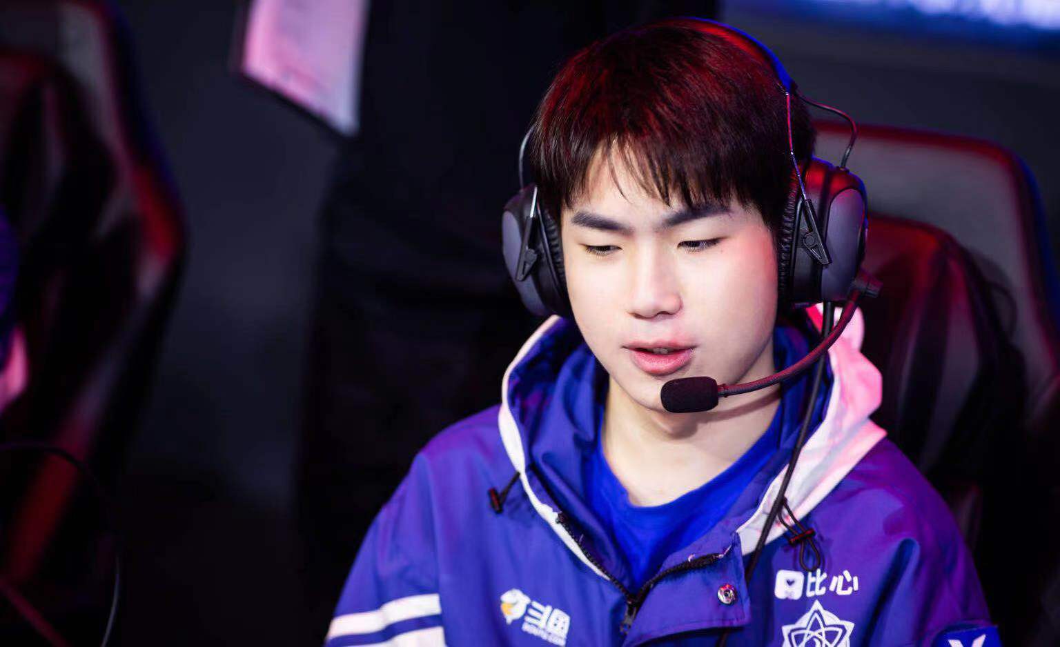 kpl花海转打野被耽误粉丝迷惑发言怒撕猫神被打脸