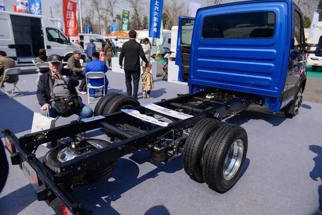 短头轻客房车底盘我只选这两者之一