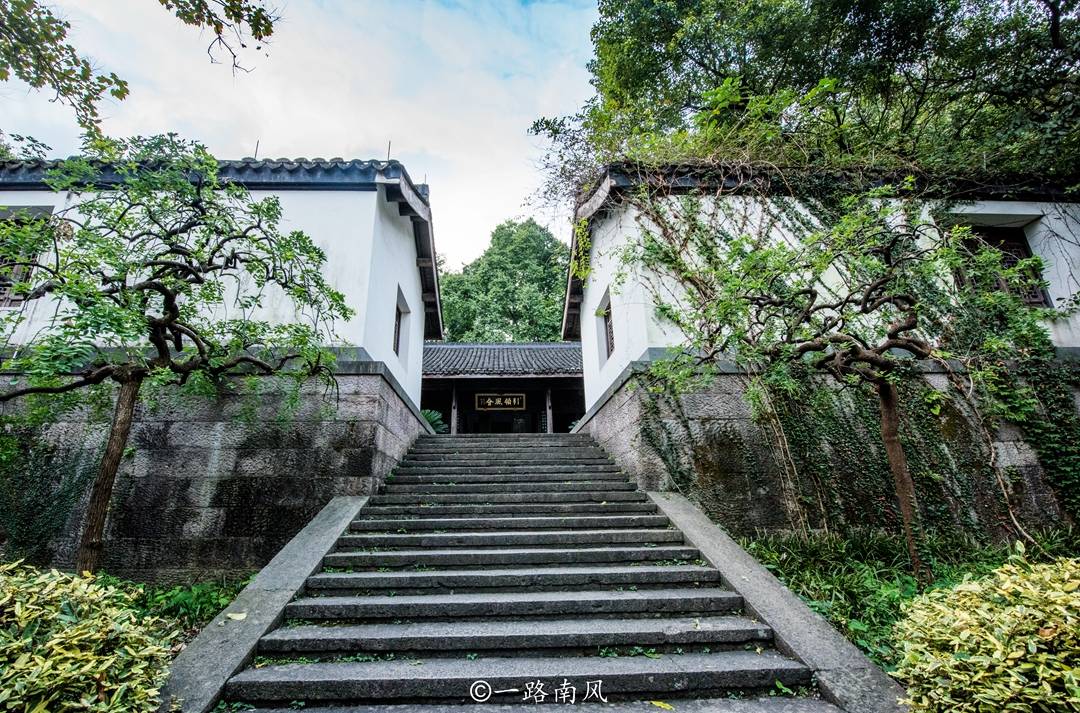 原创杭州吴山上阮公祠很多本地人都没有去过长期游客稀少