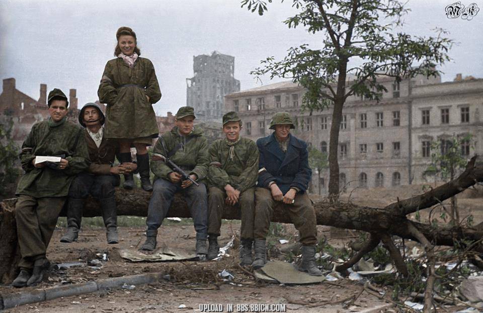 历史老照片1944年的华沙起义