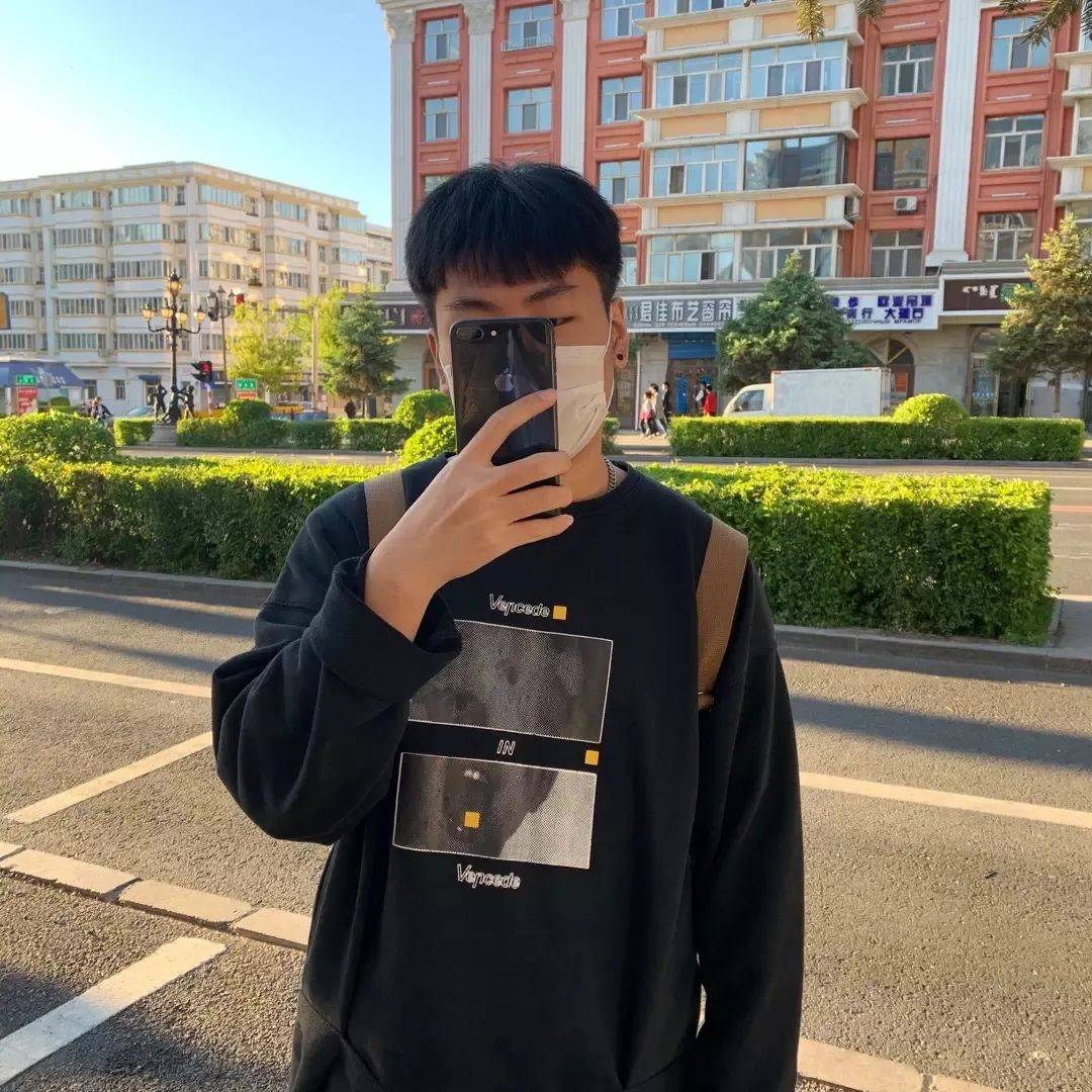 万赛文oneboi:大家好,我是万赛文aka oneboi,差三天00后,来自内蒙古