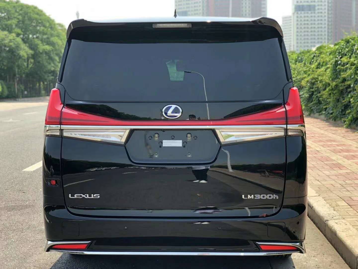 20款雷克萨斯lm300商务车网红首选酬宾惠
