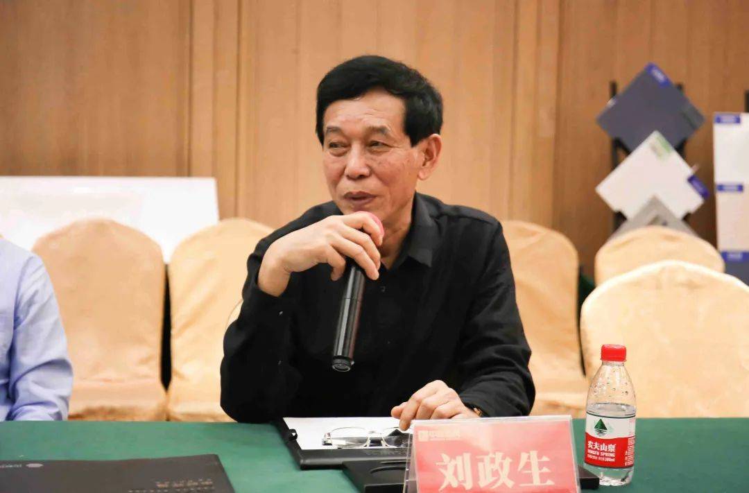 中材资讯 | 中国建筑材料流通协会领导莅临中材建筑参观考察_集团