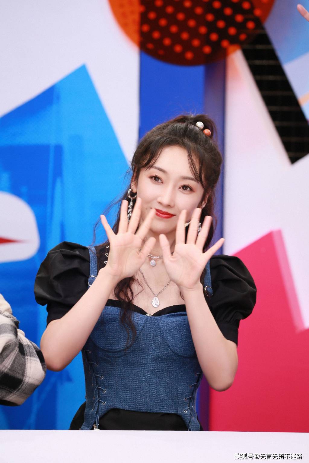 宣璐甜美泡泡袖连衣裙,蓝朋友宣璐上线,没事别和她冷战,不好哄