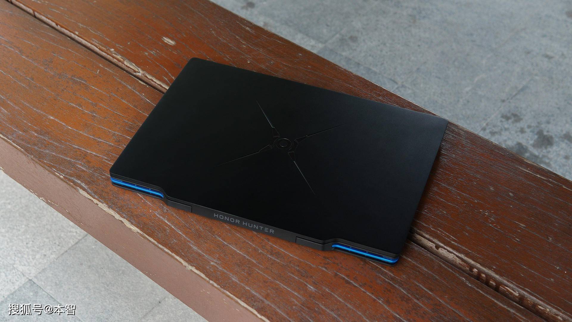 货真价实荣耀猎人游戏本v700体验