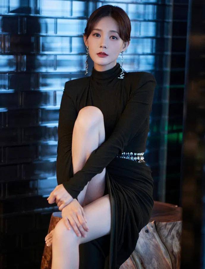 周百福代言人由内而外,与众不"桐"