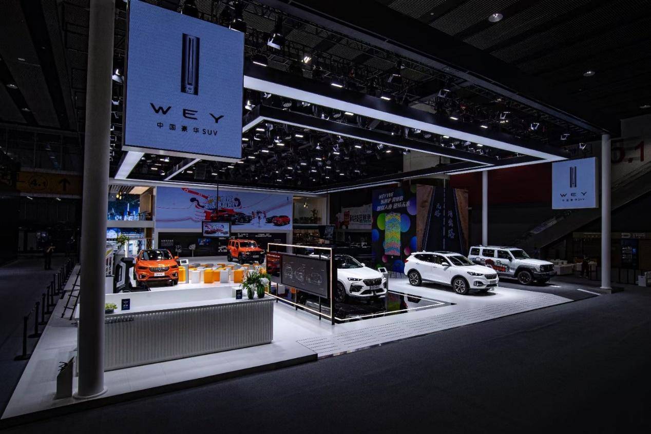 马伯骞亮相vv7家族车展现场太吸粉,网友感叹:wey来可7!