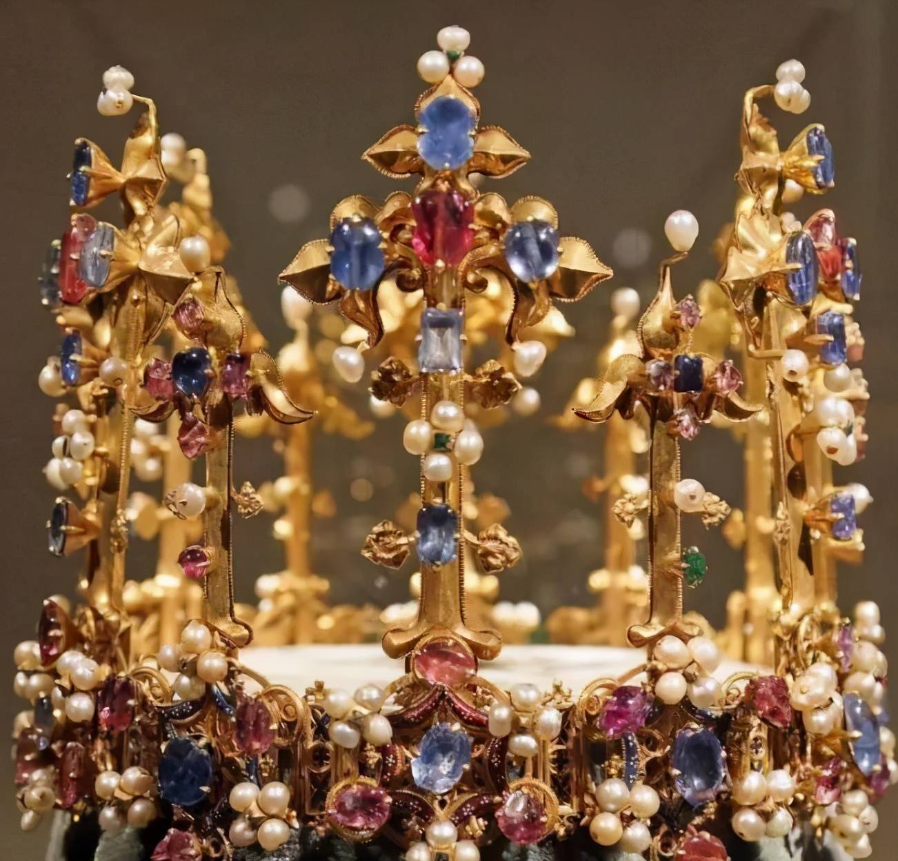 明明故宫里珠宝的品相很差,为何却成为无价之宝?