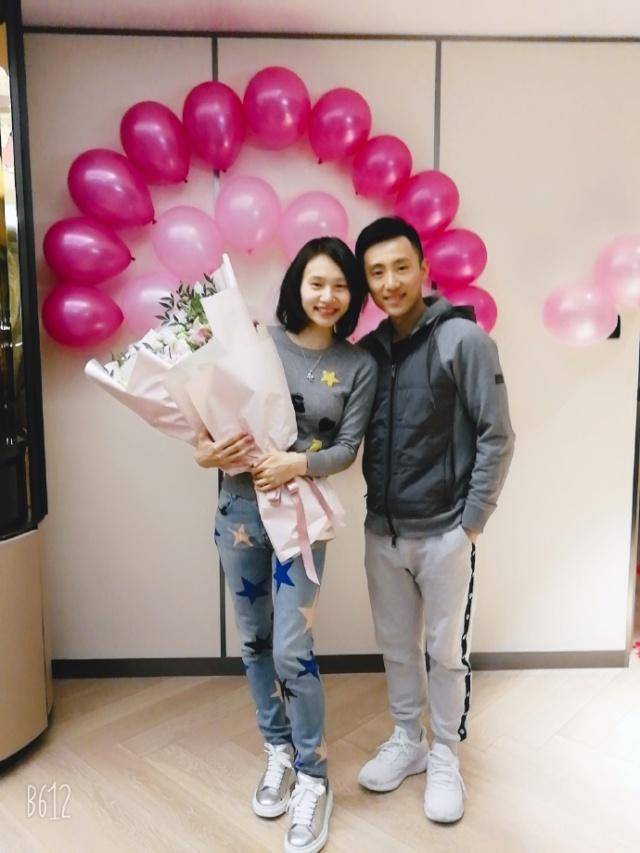 滕海滨最终决定娶张楠为妻,还是在2012年伦敦奥运会时,因为伤病未能