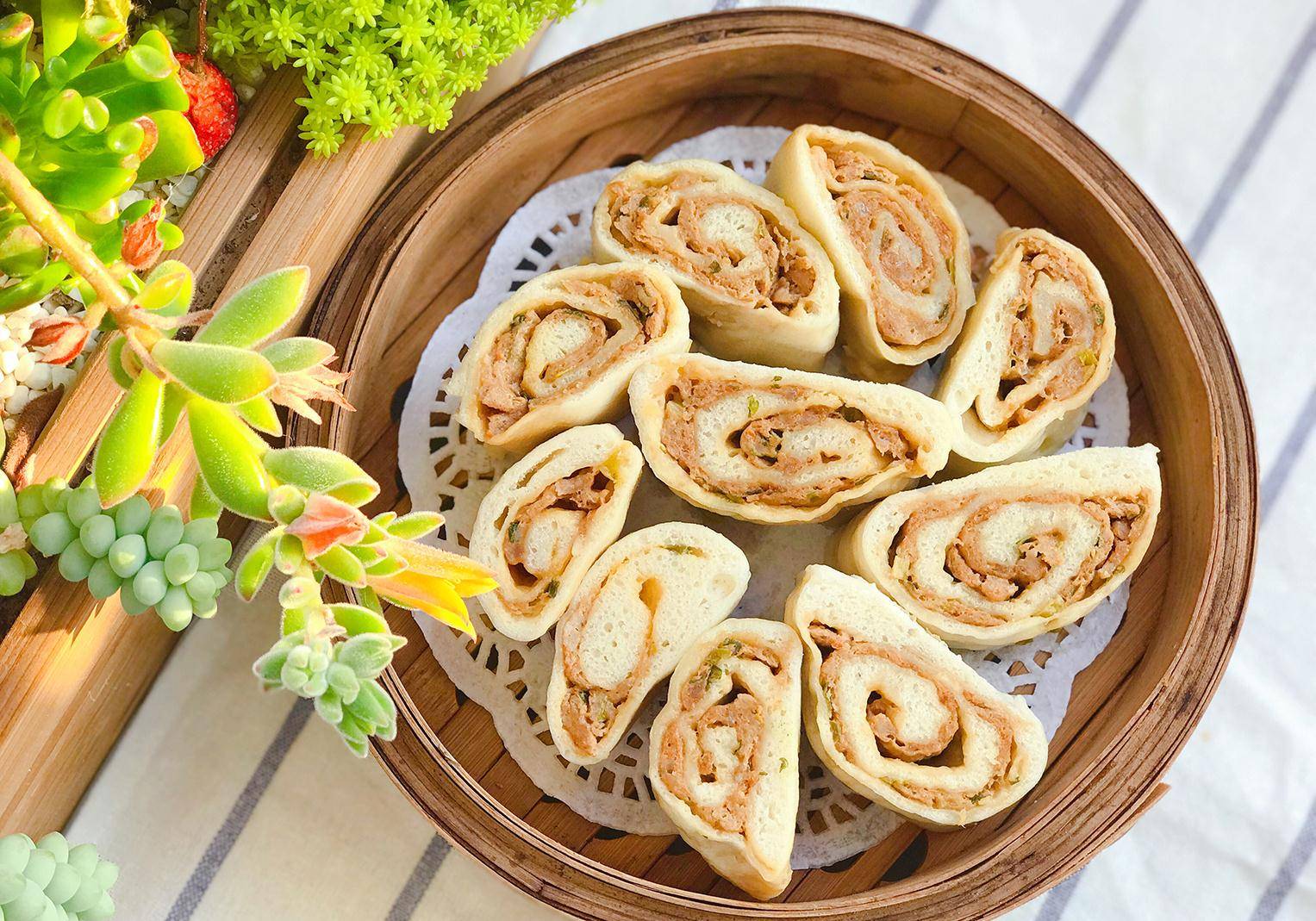 原创二月二吃什么春饼饺子太俗了卷1条肉龙蒸一蒸比蒸包子省事