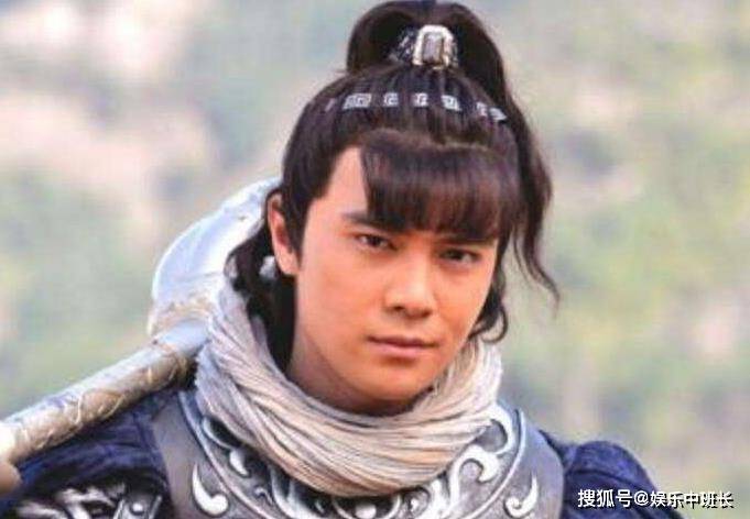 4个版本“裴元庆”,前面三个都是搞笑的,只有他从书里走出来!_释小龙
