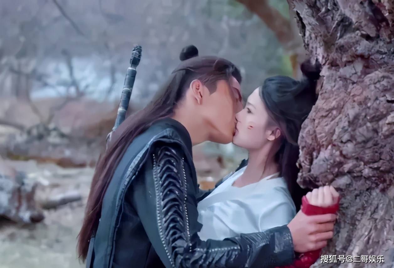 《狼殿下》李沁嘴被王大陆亲到变形,男二肖战也太惨了吧!