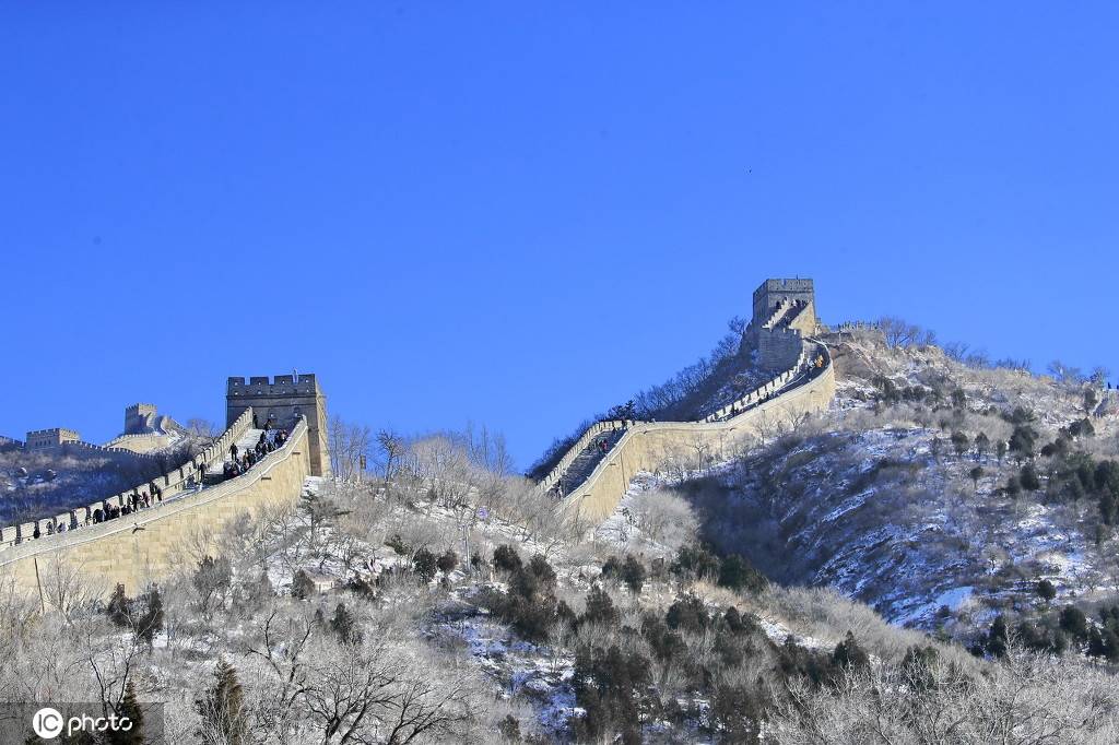 北京八达岭长城雪后银装素裹分外妖娆