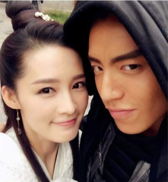 王大陆把李沁嘴巴亲变形了!网友热议:这得多狠才能亲出这个效果