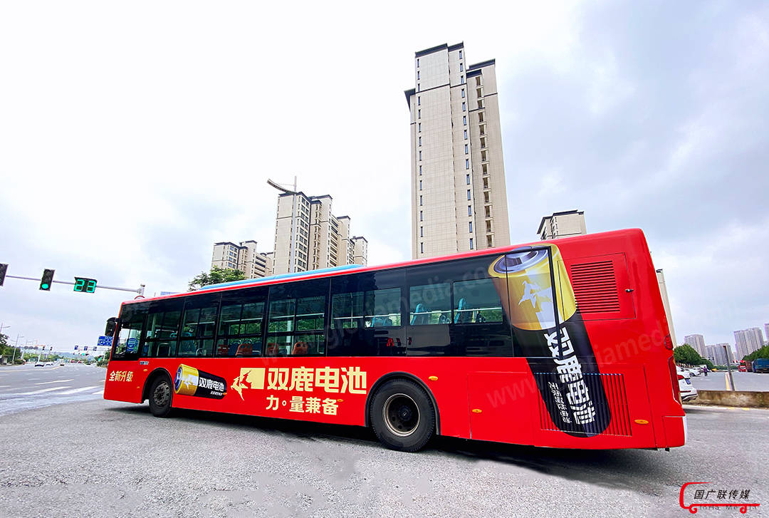 南京,深圳,福州的公交车广告长什么样?实拍图来啦!