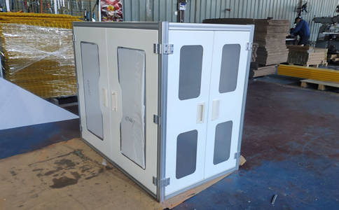 焊接车间,包括激光设备, 弧焊房,打磨房等,一般采用机器人防护罩榔痧