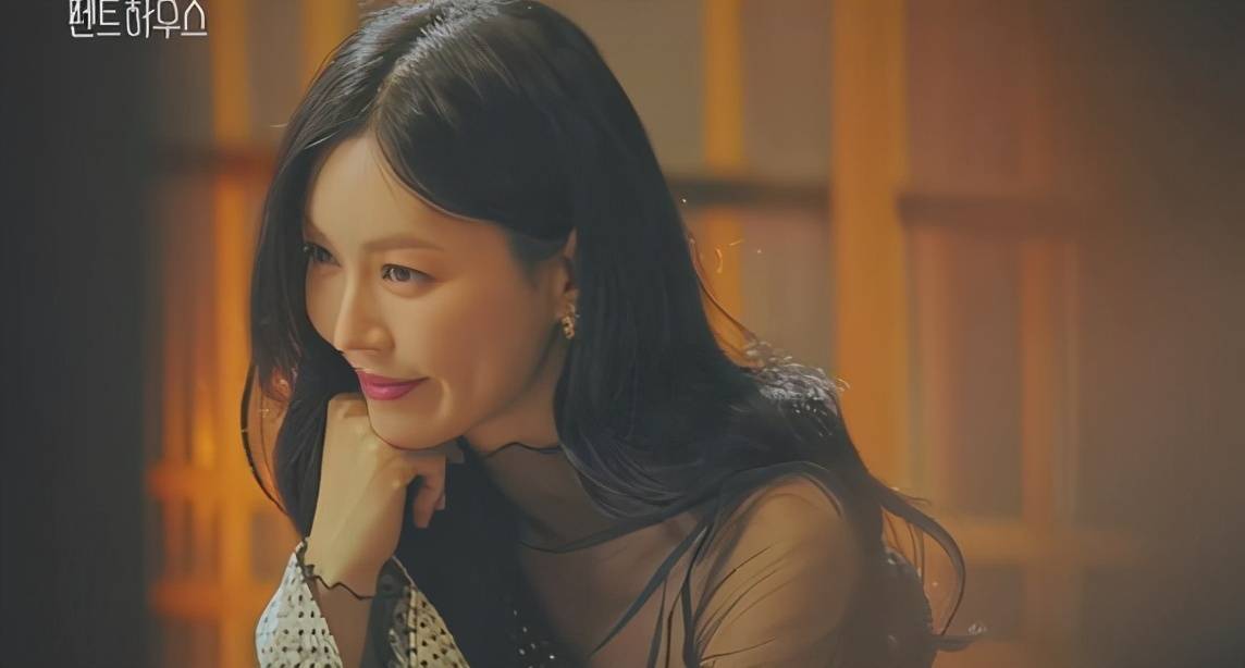 韩剧《顶楼》:一时出轨一时爽的千瑞珍,终会吞下自己种下的恶果_手机