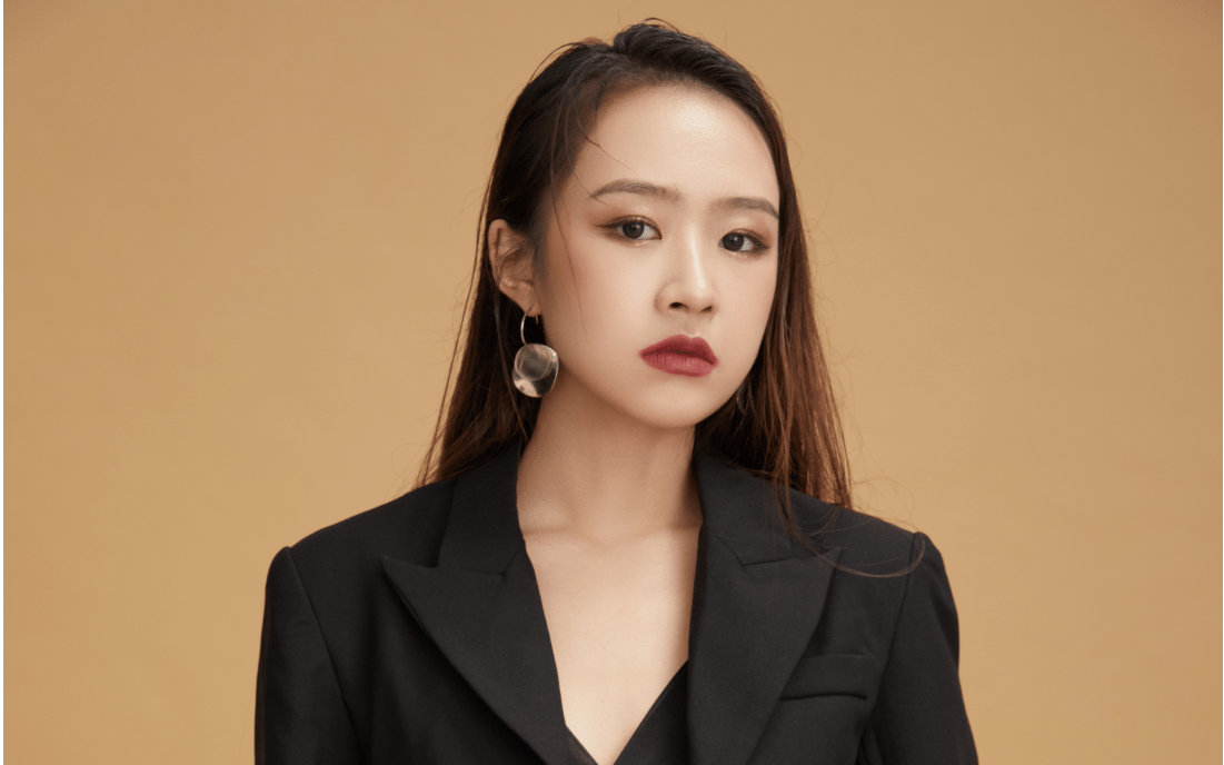 熹文娱乐:张楚涵 全力以赴演好每一个角色