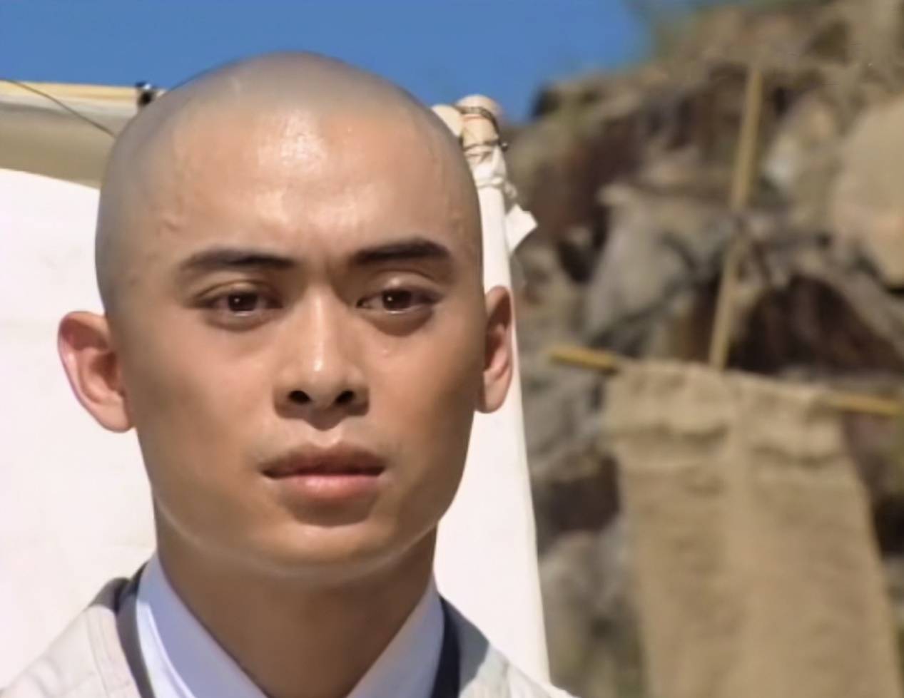 萧峰是天龙八部第一男主天真段誉虚竹都比他像人民币玩家