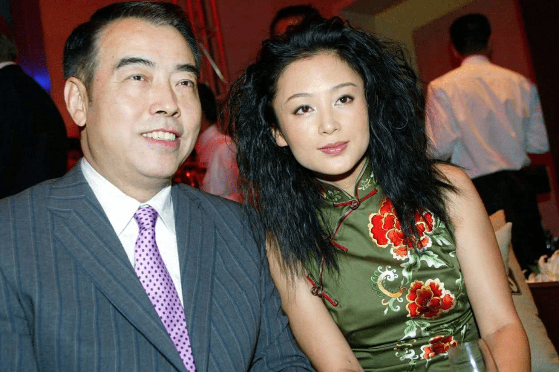 她靠怀孕抢走倪萍前男友,讽刺倪萍是老女人,如今51岁报应来了